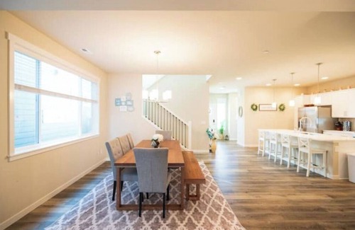 South Hill Casa | Q House in South Hill, Puyallup - 5 BR/2.5 Bath