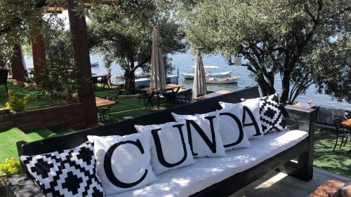 Ayvalik Hotel | QCUNDA OTEL