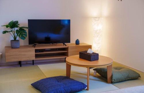 Katsushika Apartamento | QH202, Newly renovated hotel, direct access to Ueno, Asakusa, Disneyland, Airport
