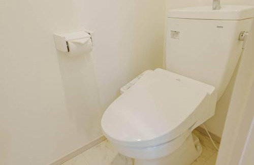 Katsushika Apartamento | QH301, Newly renovated hotel, direct access to Ueno, Asakusa, Disneyland, Airport