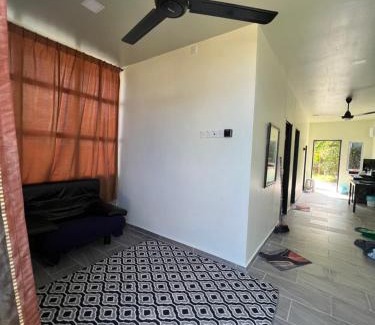 Kampung Laut Chalet De Esquí | Qimmy Riverside Guesthouse
