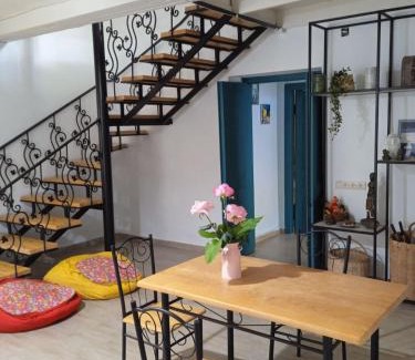Magnetiti Casa | Qiwi House