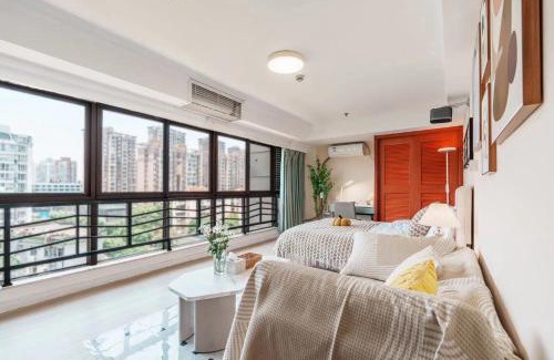 Pudong Apartamento | Qiya Luxury Apartment Lujiazui Beiyangjing Subway Station Branch