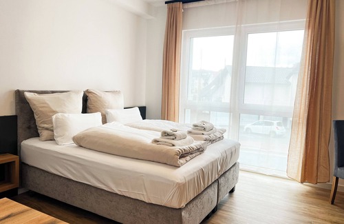 Detmold Hotel | Qonroom - Detmold - Shared kitchen - Grill - App1