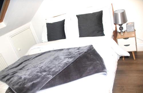 Brixton Apartamento | Qties Luxury Home