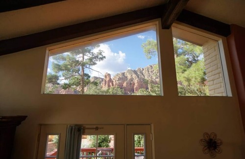 Sedona Casa | * Nuevo * Retiro de Codornices Huecas - Ubicado contra la Roca Roja del Cañón de Jack