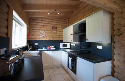 Selby Casa | Quail Lodge - Nordic Log Cabin