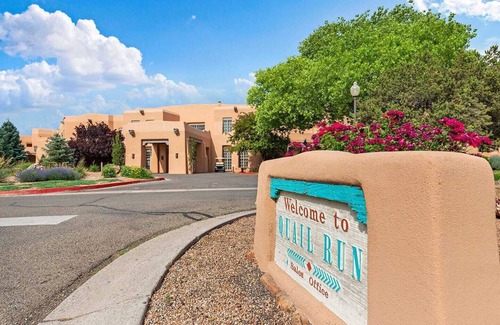 Quail Run Casa | Quail Run Home Minutes from the Plaza - Pool, Tennis Courts, Golf & More