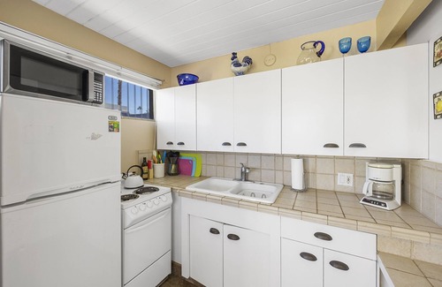 Twin Palms Condominio | Quaint 1/1 Upstairs Ocotillo Condo in South Palm Springs