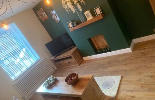 Pudsey Casa | Quaint 1 bedroom cottage in Pudsey, Leeds