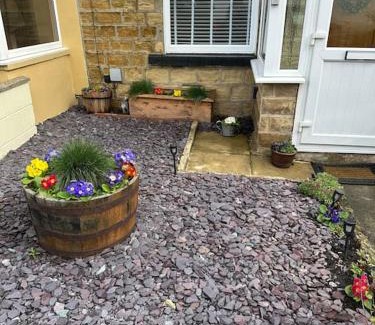 Pudsey Casa | Quaint 1 bedroom cottage in Pudsey, Leeds
