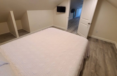 Childersburg Casa | Quaint 1 bedroom upstairs loft, new construction in 2021, 8 mins from Sylacauga.