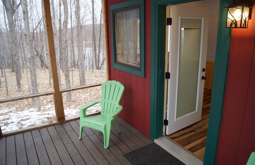 Glenwood City Cabina | Quaint 1-bedroom camper cabin in County Park!
