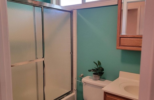 Myrtle Grove Cabaña | Quaint 1b1b Bungalow - Pensacola day trip to beaches near Navy Base