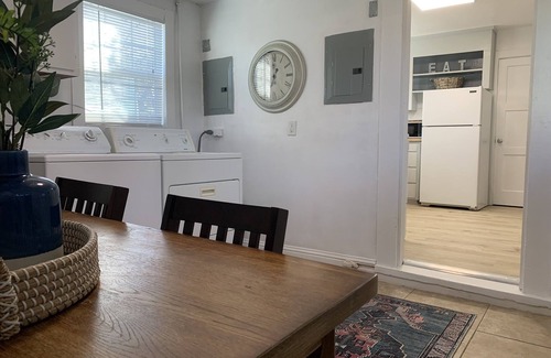 Cloverdale Apartamento | Quaint 2 Bedroom Flat Downtown