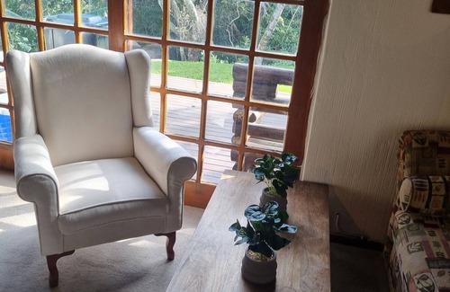 Beacon Bay Casa | Quaint 2-bedroom house in East London for a relaxing getaway @ quite Cul-de-sac