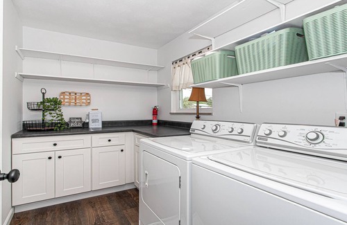 Knox County Otro | Quaint 3/2 farmhouse in a quiet rural setting.