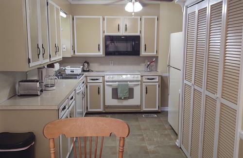 Cayce Casa | Quaint 3 Bdrm home w/in minutes of USC, Downtown Columbia, Ft Jackson and more