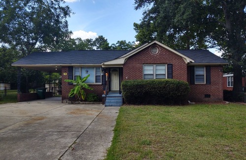 Cayce Casa | Quaint 3 Bdrm home w/in minutes of USC, Downtown Columbia, Ft Jackson and more