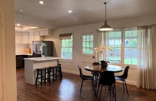 Central Oklahoma City Casa | Quaint 3 Bed in Safe Area near Lake Hefner 0 Fees