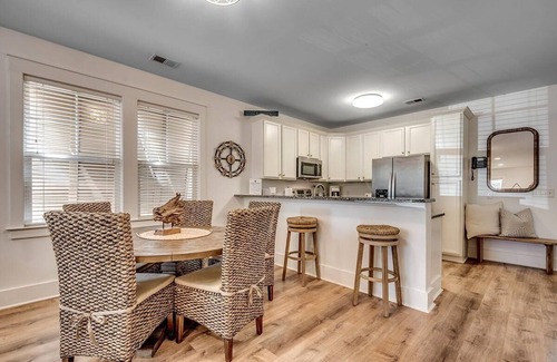 Windy Hill Villa | Quaint 3 Bedroom Townhome with Private Courtyard
