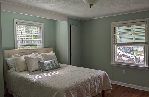 Lake Como Casa | Quaint 4 bdrm - blocks from Spring Lake & Belmar