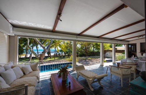 Grand Gaube Villa | Quaint 4-bedroom Beach Villa in a fishing village