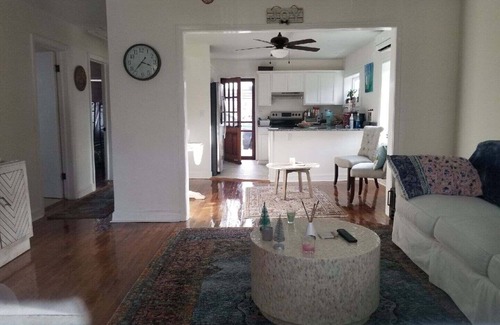 Abingdon Cabaña | Pintoresco Abingdon Cottage Downtown