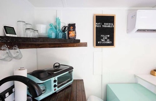 Franklin Park Casa | Quaint and Convenient Labor of Love