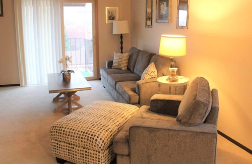 Fargo Apartamento | Quaint and cozy 2 bed, 1.5 bath Fargo rental apartment!