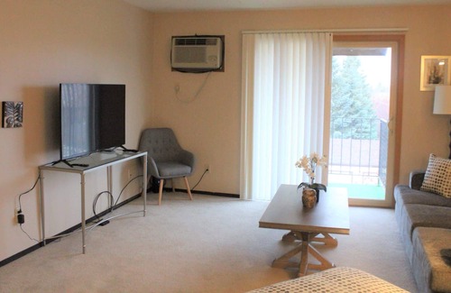 Fargo Apartamento | Quaint and cozy 2 bed, 1.5 bath Fargo rental apartment!