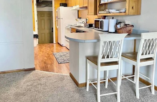 Acton Casa | Quaint and Cozy Cottage in Ideal Location
