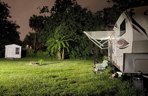 New Port Richey Casa | Quaint and Quiet Tiny Home Steps From Downtown New Port Richey