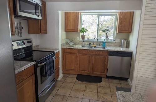 Cripple Creek Cabina | Quaint and quirky woodland cottage - 2 bedrooms 1 bath
