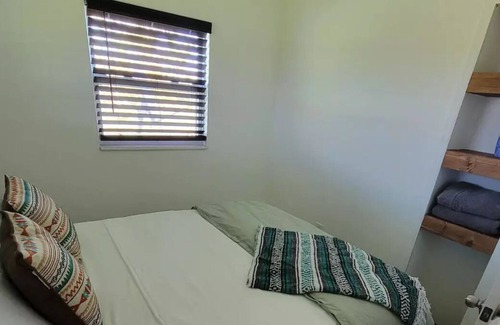 Wimauma Otro | Quaint and Rustic Farm stay with screened in banquet barn.