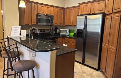 Mesilla Park Condominio | Quaint and Spacious 1bed/1bath with Balcony Overlooking the Courtyard