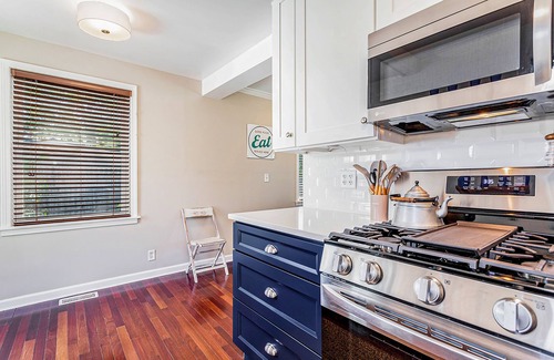 Three Oaks Casa | Quaint, budget-friendly home walking distance to town with grill - dog-friendly