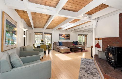 Mountain Valley Casa | Quaint Budget-friendly Retreat With Aspen Charm