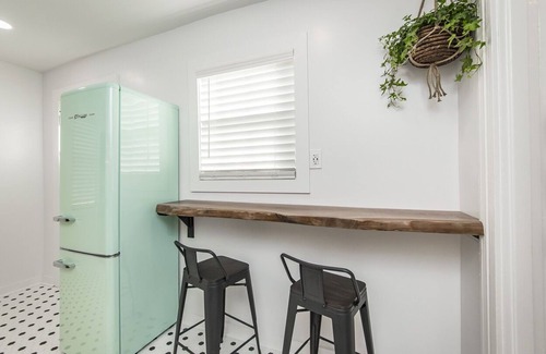 Capital View Casa | Quaint bungalow minutes from shopping, dining and downtown!
