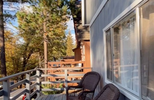 Arrowbear Lake Cabina | Quaint cabin with WiFi in charming Running Springs