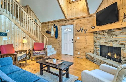 Sweetbriar Farms Casa | Quaint Cabin with Deck and Loft 10 Mi to Lake Lure!