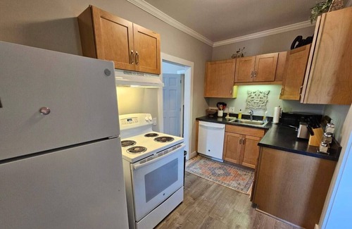 Surry Apartamento | Quaint Coastal Village Apt. located only 24 miles from Acadia National Park