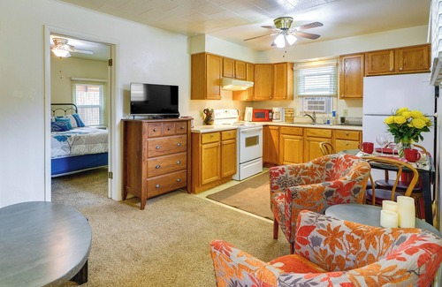 Cody Cabaña | Quaint Cody Cottage w/ Grill: Walk to Downtown!