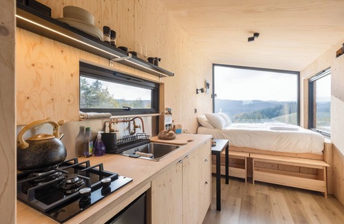 Hope Valley Cabina | Quaint & cosy cabin tucked away in a private slice of Peak District countryside.