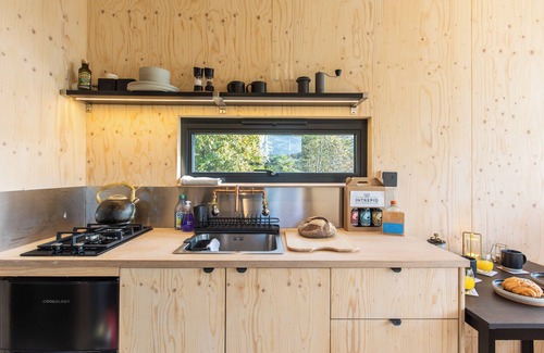 Hope Valley Cabina | Quaint & cosy cabin tucked away in a private slice of Peak District countryside.