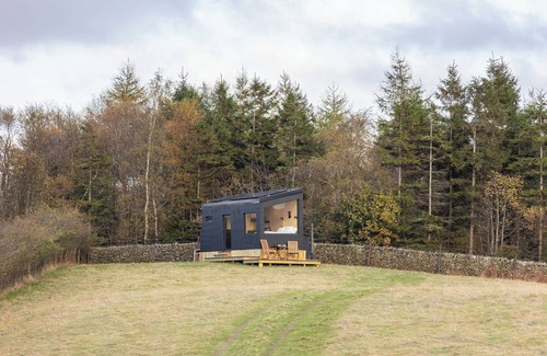 Hope Valley Cabina | Quaint & cosy cabin tucked away in a private slice of Peak District countryside.