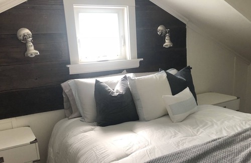 Willow Glen Cabaña | Quaint Cottage in Willow Glen