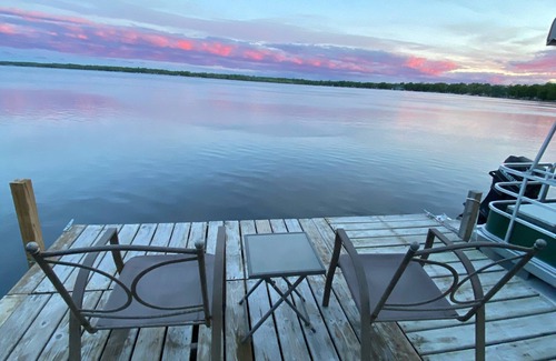 Carp Lake Cabaña | Pintoresca cabaña con un muelle privado en Paradise Lake