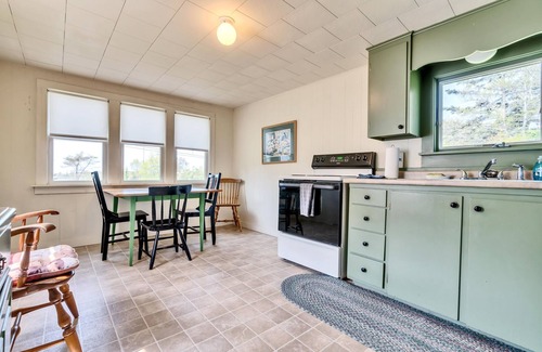 Martinsville Cabaña | Quaint cottage with the charm & tranquility one looks for on the Coast of Maine