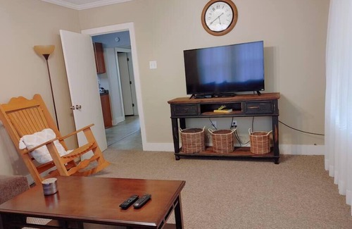 Mansura Casa | Quiet Country Home nestled 5 minutes from town